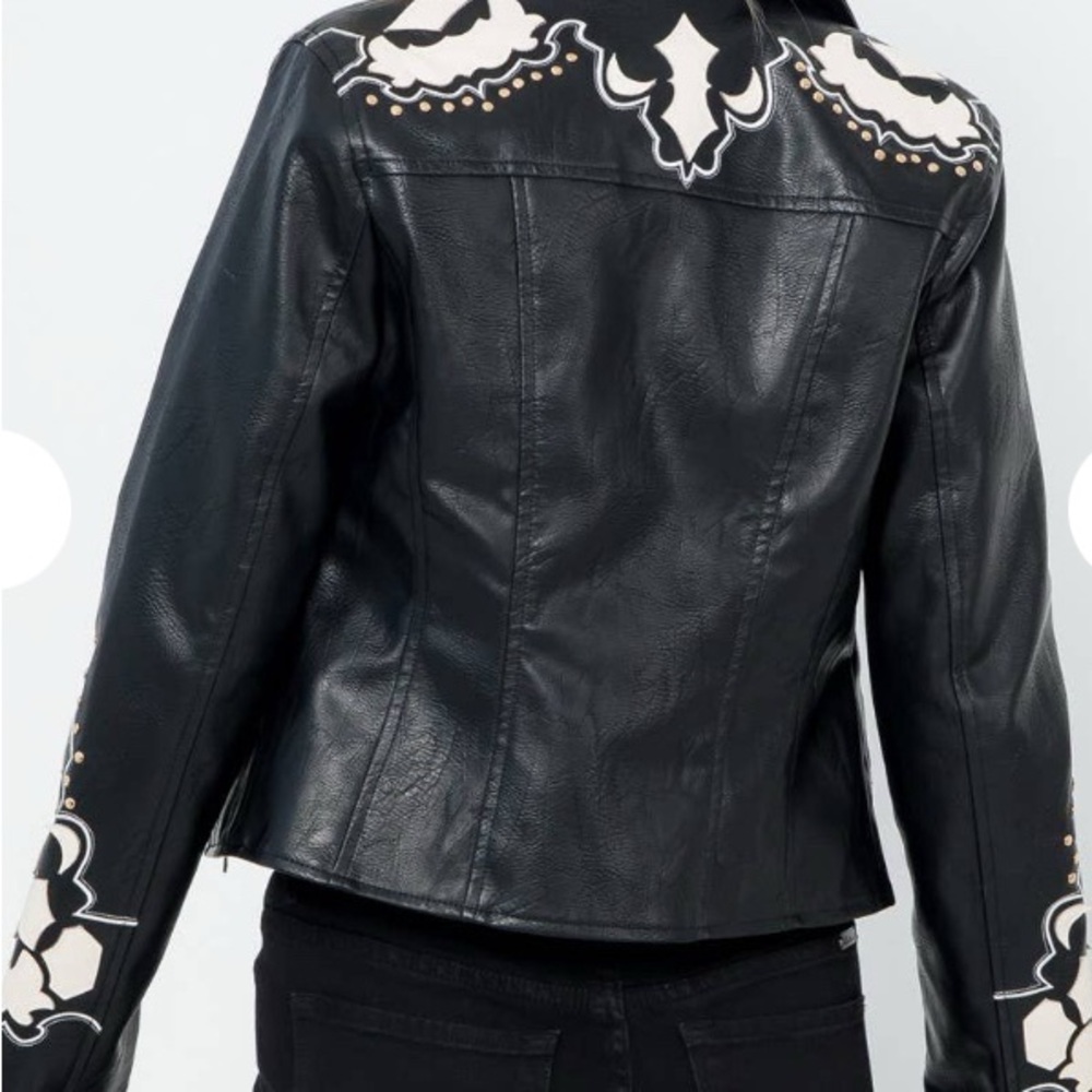 Stoosh Black with White Accents Vegan Leather  Women’s Jacket Size S - Picture 3 of 11